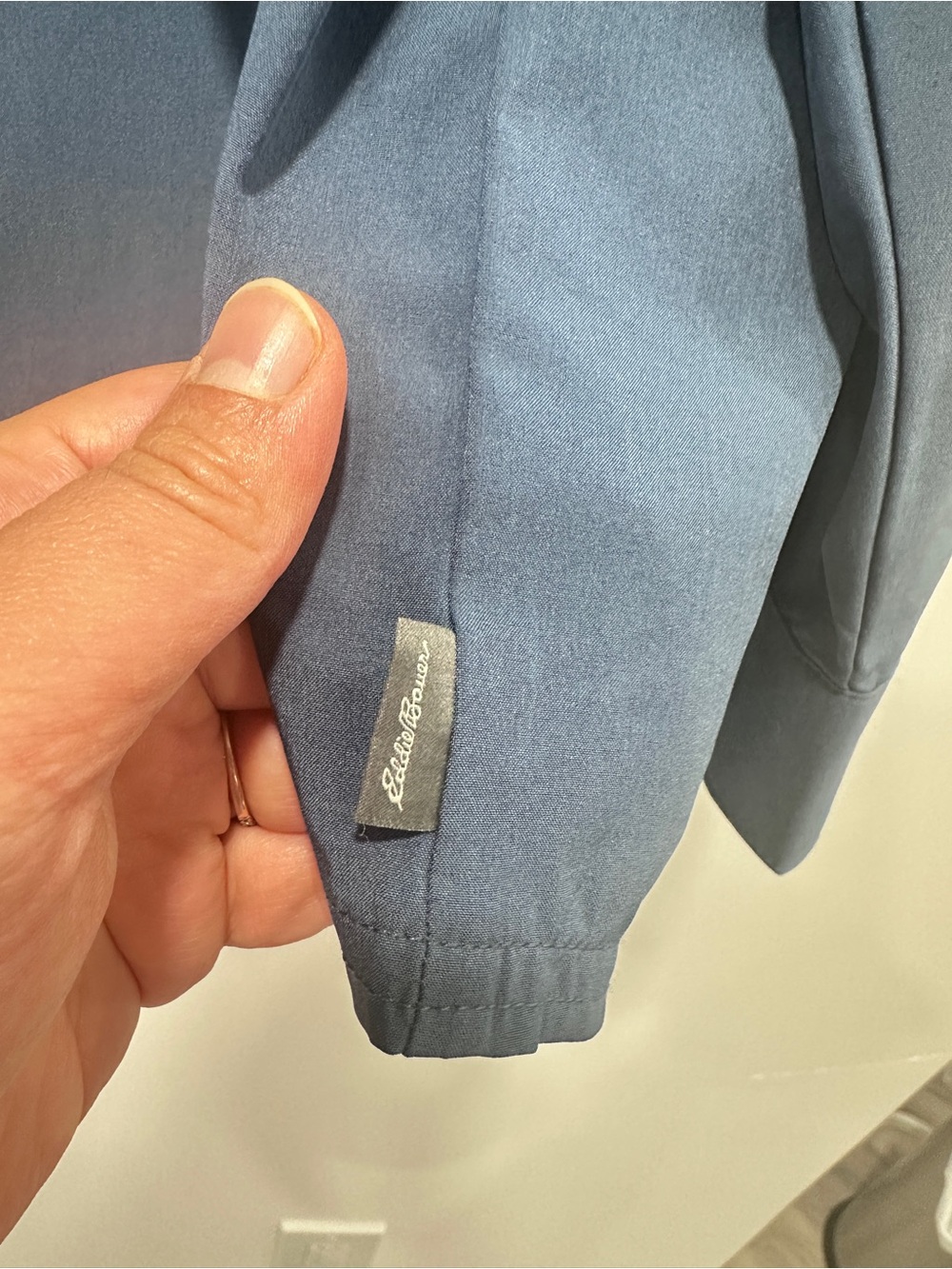 Eddie Bauer Classic Fit Blue Button-Down Shirt Size L - Picture 4 of 9
